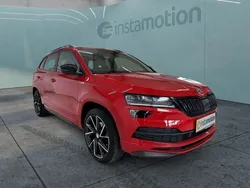Rot Gebraucht 2021 Skoda Karoq SportLine SUV | 26.490 €