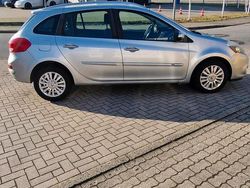 Silber Gebraucht 2010 Renault Clio GrandTour Kombi | 2.650 €