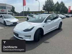 Weiß Gebraucht 2021 Tesla Model 3 Long Range AWD Limousine | 29.700 € (Fairer Preis)