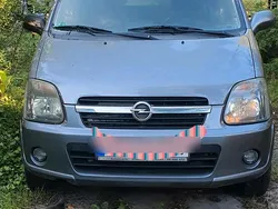 Grau Gebraucht 2004 Opel Agila Kombi | 2.500 €