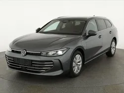 Diabasgrau metallic Neu 2025 VW Passat Business Kombi | 46.445 € (Superpreis)