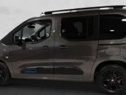 Grau Gebraucht 2023 Citroën e-Berlingo Shine Van / Kleinbus | 28.000 € (Teuer)