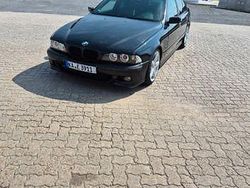 Schwarz Gebraucht 2001 BMW 520 M Sport Limousine | 4.500 € (Fairer Preis)