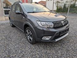 Grau Gebraucht 2020 Dacia Sandero Celebration SUV | 9.990 € (Guter Preis)