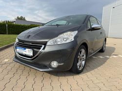 Grau Gebraucht 2014 Peugeot 208 Allure Kleinwagen | 5.799 € (Fairer Preis)