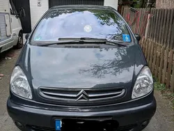 Schwarz Gebraucht 2002 Citroën Xsara Picasso Van / Kleinbus | 1.850 €