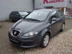 Grau Gebraucht 2008 Seat Altea XL Comfort Van / Kleinbus | 1.989 € (Fairer Preis)