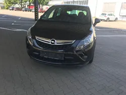 Schwarz Gebraucht 2016 Opel Zafira Tourer Edition Van / Kleinbus | 5.400 € (Guter Preis)