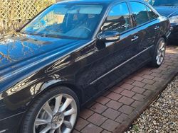 Schwarz Gebraucht 2004 Mercedes E500 Avantgarde Limousine | 15.950 € (Etwas zu teuer)