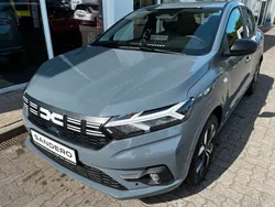 Grau Neu 2025 Dacia Sandero Journey Kleinwagen | 20.630 € (Fairer Preis)