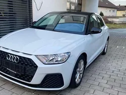 Gletscherweiß metallic Gebraucht 2019 Audi A1 Basis Kleinwagen | 16.400 € (Fairer Preis)