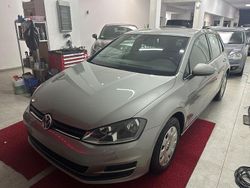Silber Gebraucht 2013 VW Golf VII Trendline Limousine | 8.999 € (Fairer Preis)