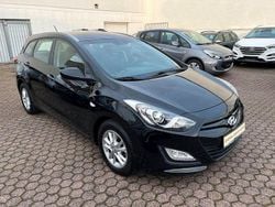 Schwarz Gebraucht 2015 Hyundai i30 Limousine | 8.990 € (Fairer Preis)