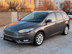 Grau Gebraucht 2016 Ford Focus Titanium Limousine | 7.489 € (Superpreis)