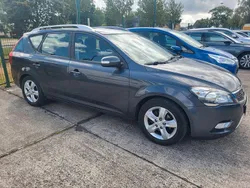 Grau Gebraucht 2011 Kia Ceed Sportswagon Kombi | 2.800 € (Guter Preis)