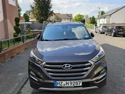 Braun Gebraucht 2017 Hyundai Tucson Premium SUV | 17.999 € (Fairer Preis)