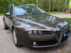 Braun Gebraucht 2008 Alfa Romeo 159 Kombi | 3.500 € (Fairer Preis)