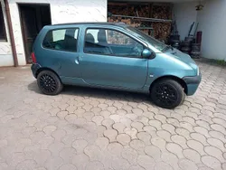 Blau Gebraucht 2004 Renault Twingo Kleinwagen | 1.250 € (Etwas zu teuer)