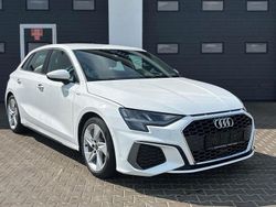 Weiß Gebraucht 2022 Audi A3 Sportback S-Line Kleinwagen | 18.970 € (Guter Preis)