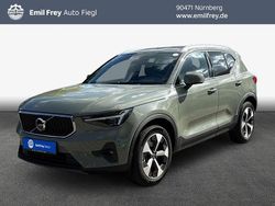 Sage green metallic Gebraucht 2024 Volvo XC40 Core SUV | 34.990 € (Fairer Preis)
