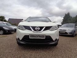 Brilliant white (m) Gebraucht 2016 Nissan Qashqai N-Connecta SUV | 11.600 € (Guter Preis)