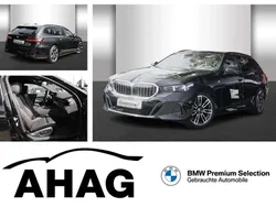 Saphirschwarz metallic Gebraucht 2024 BMW 520 M Sport Kombi | 51.990 € (Superpreis)