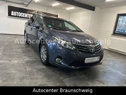 Blau Gebraucht 2015 Toyota Avensis Executive Kombi | 9.990 € (Fairer Preis)