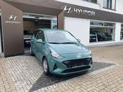 Grün Neu 2025 Hyundai i10 Select Kleinwagen | 16.790 € (Fairer Preis)