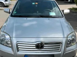 Grau Gebraucht 2006 Toyota Avensis T2 Kombi | 5.500 €