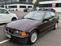 Rot Gebraucht 1993 BMW 316 Limousine | 7.900 €