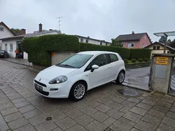 Weiß Gebraucht 2012 Fiat Punto More Kleinwagen | 3.499 € (Etwas zu teuer)