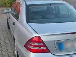 Silber Gebraucht 2004 Mercedes C220 Limousine | 2.450 € (Teuer)