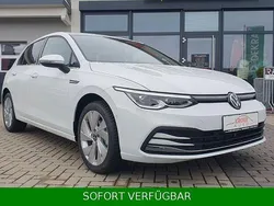 Weiß Gebraucht 2022 VW Golf VIII Style Limousine | 26.390 € (Fairer Preis)