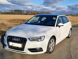 Weiß Gebraucht 2015 Audi A3 Sportback Ambition Limousine | 13.300 € (Fairer Preis)