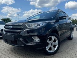 Schwarz Gebraucht 2018 Ford Kuga ST-Line SUV | 10.899 € (Guter Preis)
