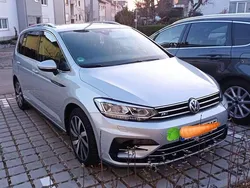 Silber Gebraucht 2018 VW Touran Highline Van / Kleinbus | 24.500 € (Fairer Preis)