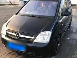 Schwarz Gebraucht 2005 Opel Meriva Van / Kleinbus | 1.000 € (Guter Preis)