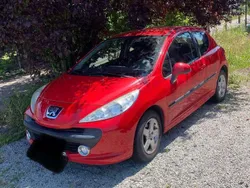 Rot Gebraucht 2009 Peugeot 207 Urban Move Limousine | 2.000 € (Guter Preis)