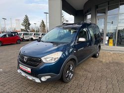 Blau Gebraucht 2017 Dacia Dokker Celebration Van / Kleinbus | 13.299 € (Etwas zu teuer)