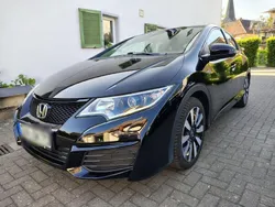Schwarz Gebraucht 2015 Honda Civic Comfort Limousine | 10.999 € (Etwas zu teuer)