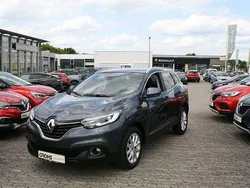 Grau Gebraucht 2018 Renault Kadjar Collection SUV | 13.290 € (Fairer Preis)