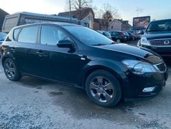Schwarz Gebraucht 2010 Kia Ceed Spirit Kleinwagen | 2.599 € (Guter Preis)
