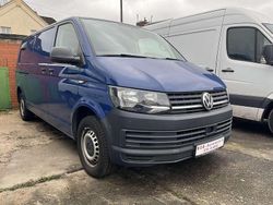 Blau Gebraucht 2017 VW Transporter Comfortline Van | 7.500 €