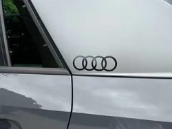 Grau Gebraucht 2018 Audi Q2 Sport SUV | 21.500 € (Guter Preis)