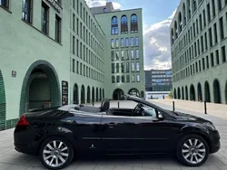 Schwarz Gebraucht 2010 Ford Focus Cabriolet Titanium Cabrio | 6.900 € (Etwas zu teuer)