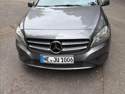 Grau Gebraucht 2014 Mercedes A180 Limousine | 11.500 € (Guter Preis)