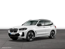Mineralweiß metallic Gebraucht 2024 BMW iX3 M Sport SUV | 59.304 € (Etwas zu teuer)