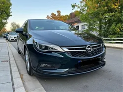 Grün Gebraucht 2017 Opel Astra Dynamic Limousine | 12.500 € (Fairer Preis)