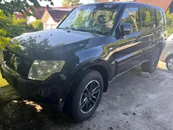Schwarz Gebraucht 2007 Mitsubishi Pajero SUV | 3.999 € (Fairer Preis)