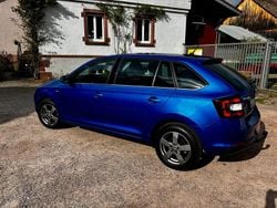 Blau Gebraucht 2017 Skoda Rapid Drive Kombi | 10.800 € (Guter Preis)
